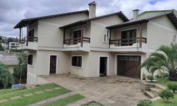 Imagem 2: Casa Residencial com 4 Dormitorio(s) localizado(a) no bairro São Caetano em Caxias do Sul