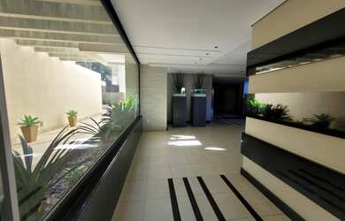 Imagem 7: Apartamento de frente, lado oeste, com 03 suítes e 03 vagas de garagem