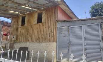 Imagem: Casa residencial no bairro Diamantino próxima