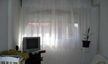 Imagem: Apartamento com 1 Dormitorio(s) localizado(a)