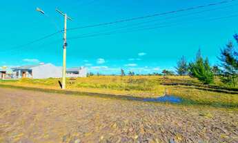 Imagem: Ampla esquina situada em loteamento planejado