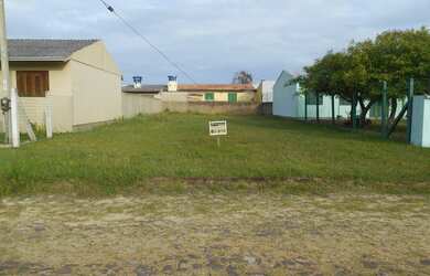 Imagem: Terreno com 2 Dormitorio(s) localizado(a)