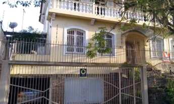 Imagem: Casa estilo sobrado no Centro de Canoas/RS