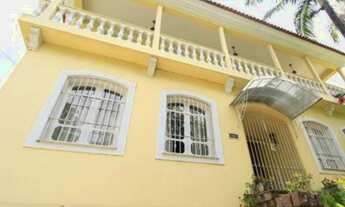 Imagem 2: Casa estilo sobrado no Centro de Canoas/RS