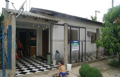 Imagem 2: Casa com 4 Dormitorio(s) localizado(a) no bairro Central Park em Canoas / Rio Grande do S