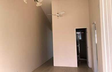 Imagem 3: EXELENTE CASA EM CONDOMÍNIO FECHADO COM FÁCIL ACESSO AO AEROPORTO