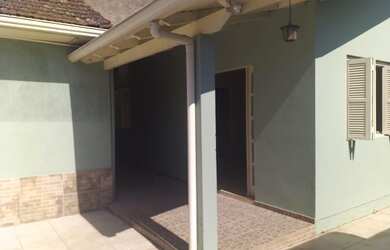 Imagem 3: Casa de dois dormitórios com espaço de lazer, próxima ao shopping canoas