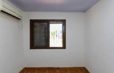 Imagem 4: EXCELENTE CASA COM 04 DORMITÓRIOS - PISCINA