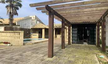 Imagem 3: Linda casa de alvenaria com piscina e quiosque em Tramandaí - Imperdível!