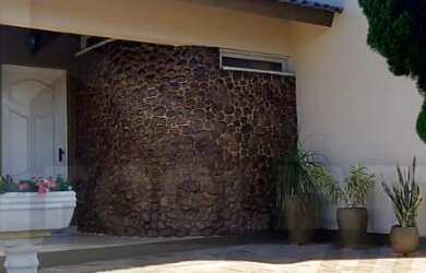 Imagem 4: EXCELENTE CASA COM 4 DORMITÓRIOS