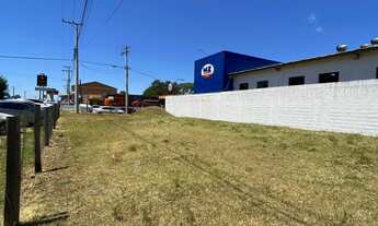 Imagem 4: Prédio comercial e terreno de esquina