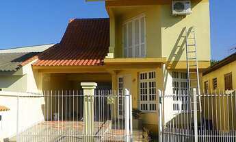 Imagem: Sobrado com 2 Dormitorio(s) localizado(a)