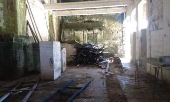 Imagem: Sala Comercial com 2 Dormitorio(s) localizado(a)