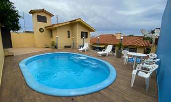 Imagem 6: 4 dormitorios, 2 banheiro, 2 vagas na garagem, 20M² de Área Construída