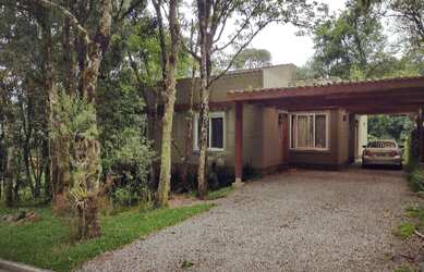 Imagem 2: Em gramado, 4 dormitórios, 4 suíte, 302M² de Área Construída