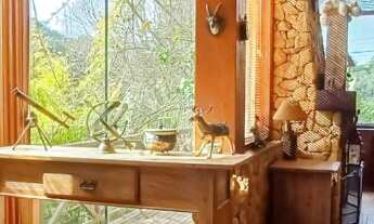 Imagem 3: Em Gramado, condomínio junto ao centro