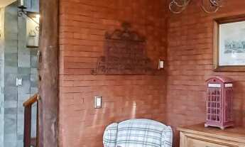 Imagem 5: Em Gramado, condomínio junto ao centro