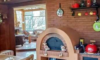 Imagem 7: Em Gramado, condomínio junto ao centro