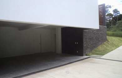 Imagem 2: Casa com 4 Dormitorio(s) localizado(a) no bairro Condomínio em GRAMADO / Rio Grande do Su