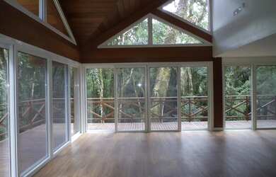 Imagem 7: Casa com 4 Dormitorio(s) localizado(a) no bairro Condomínio em GRAMADO / Rio Grande do Su