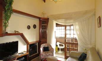 Imagem 6: Em gramado, 3 dormitórios, 2 banheiro, 75M² de Área Construída