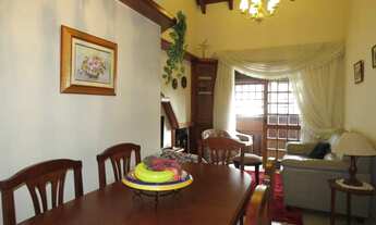 Imagem 5: Em gramado, 3 dormitórios, 2 banheiro, 75M² de Área Construída