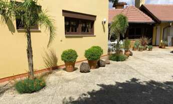 Imagem 5: Imóveis em gramado