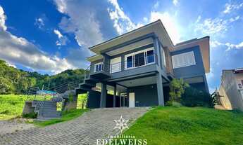 Imagem: Alto Padrão, 3 dormitórios, 1 suítes