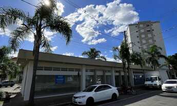 Imagem: Sala Comercial com 3 Dormitorio(s) localizado(a)