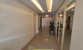 Imagem 2: Apartamento novo, com 2 quartos, sendo um suíte, box privativo, mobiliado, entre centro e