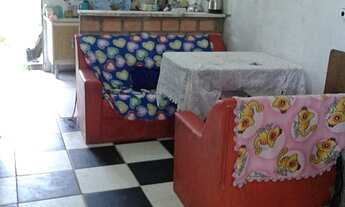 Imagem: Casa com 2 Dormitorio(s) localizado(a) no