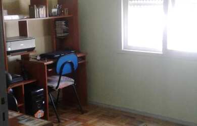 Imagem 5: Excelente casa com três amplos dormitórios, arejados , ensolarados , sala de estar aconche