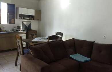 Imagem 3: CASA SEGURA E COM MUITA PRIVACIDADE 2 DORMITÓRIOS COM LINDO TERRENO ESPAÇO PARA VÁRIOS CAR