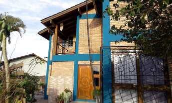 Imagem: Casa com 4 Dormitorio(s) localizado(a) no