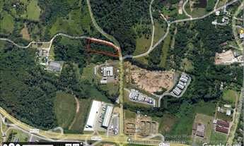 Imagem: Área com 10.000 metros quadrados em Campo