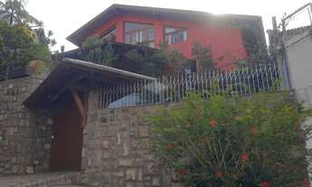 Imagem: Casa com 4 Dormitorio(s) localizado(a) no