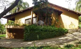 Imagem: Casa com amplo terreno de 3173m² - Novo