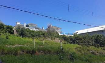 Imagem: Terreno em aclive com vista panorâmica