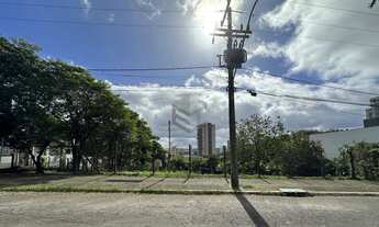 Imagem: Excelente terreno de esquina com 791m2