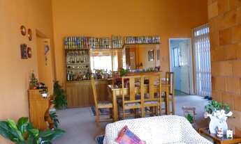 Imagem 7: Casa para necessitando reparos