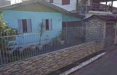 Imagem 2: Casa residencial, 2 dormitórios, 1 banheiros, 1 vaga na garagem, 260M² de Área Construída