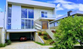 Imagem: Casa ampla com 357,93 m² de área construída