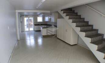 Imagem 7: Casa nas imediações da FENAC