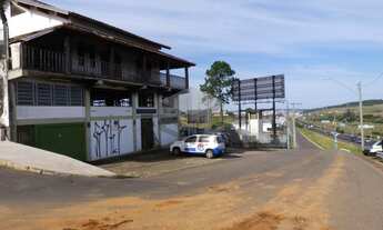 Imagem: Área Comercial na Lateral da BR-116