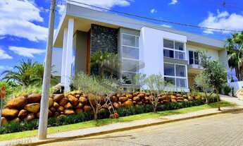 Imagem 6: Casa ampla de esquina e com 4 suítes, com piscina privativa, e excelente localização dentr