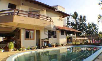 Imagem: Ampla casa e terreno no bairro Liberdade