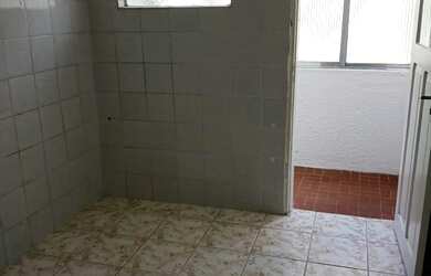 Imagem 6: Apartamento primeiro andar de fundos com 1 dormitório na rua Américo Vespúcio