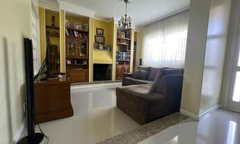 Imagem 2: Imóvel amplo, 3 dormitórios, 1 suítes, 3 banheiro, 3 vagas na garagem, 20M² de Área Constr