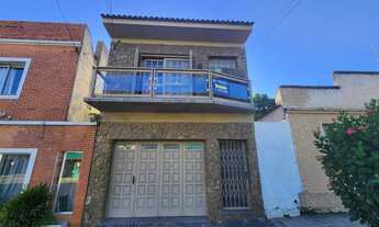 Imagem: Sobrado central, 2 dormitórios, 2 banheiro