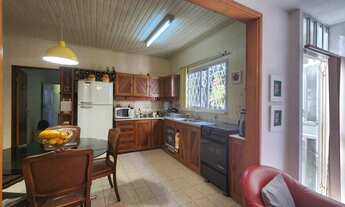 Imagem 3: Sobrado central, 2 dormitórios, 2 banheiro, 1 vaga na garagem, 20M² de Área Construída